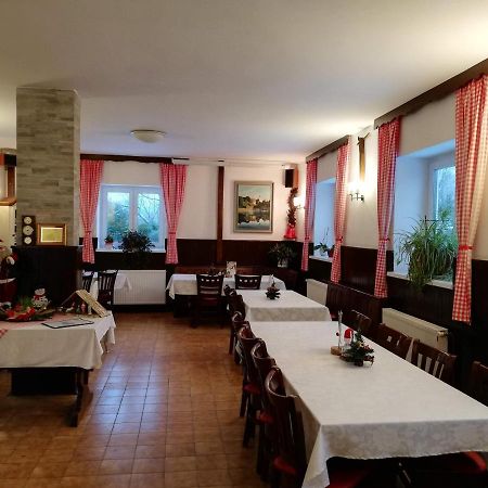 Guesthouse Arnika Fužine Esterno foto