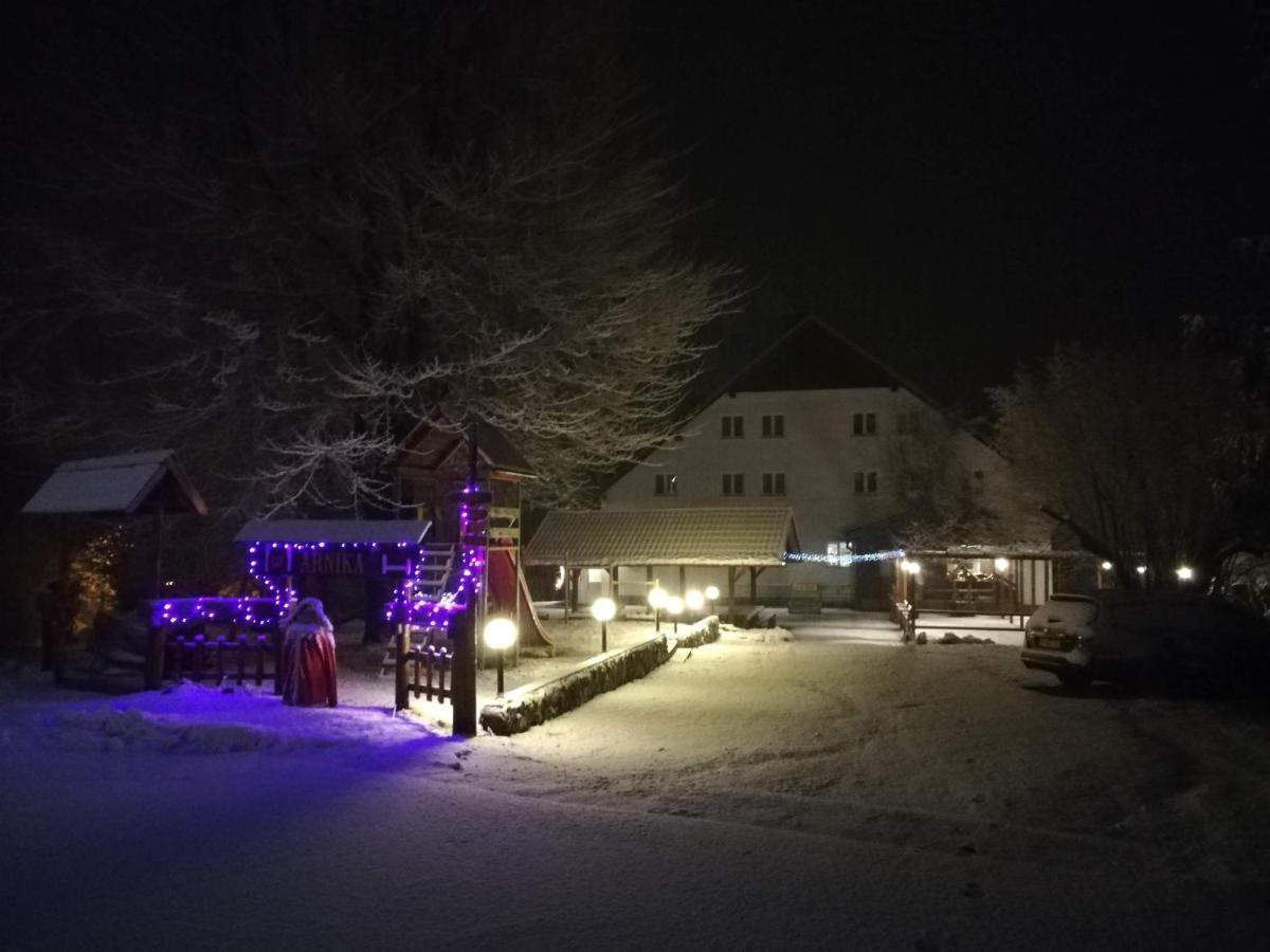Guesthouse Arnika Fužine Esterno foto