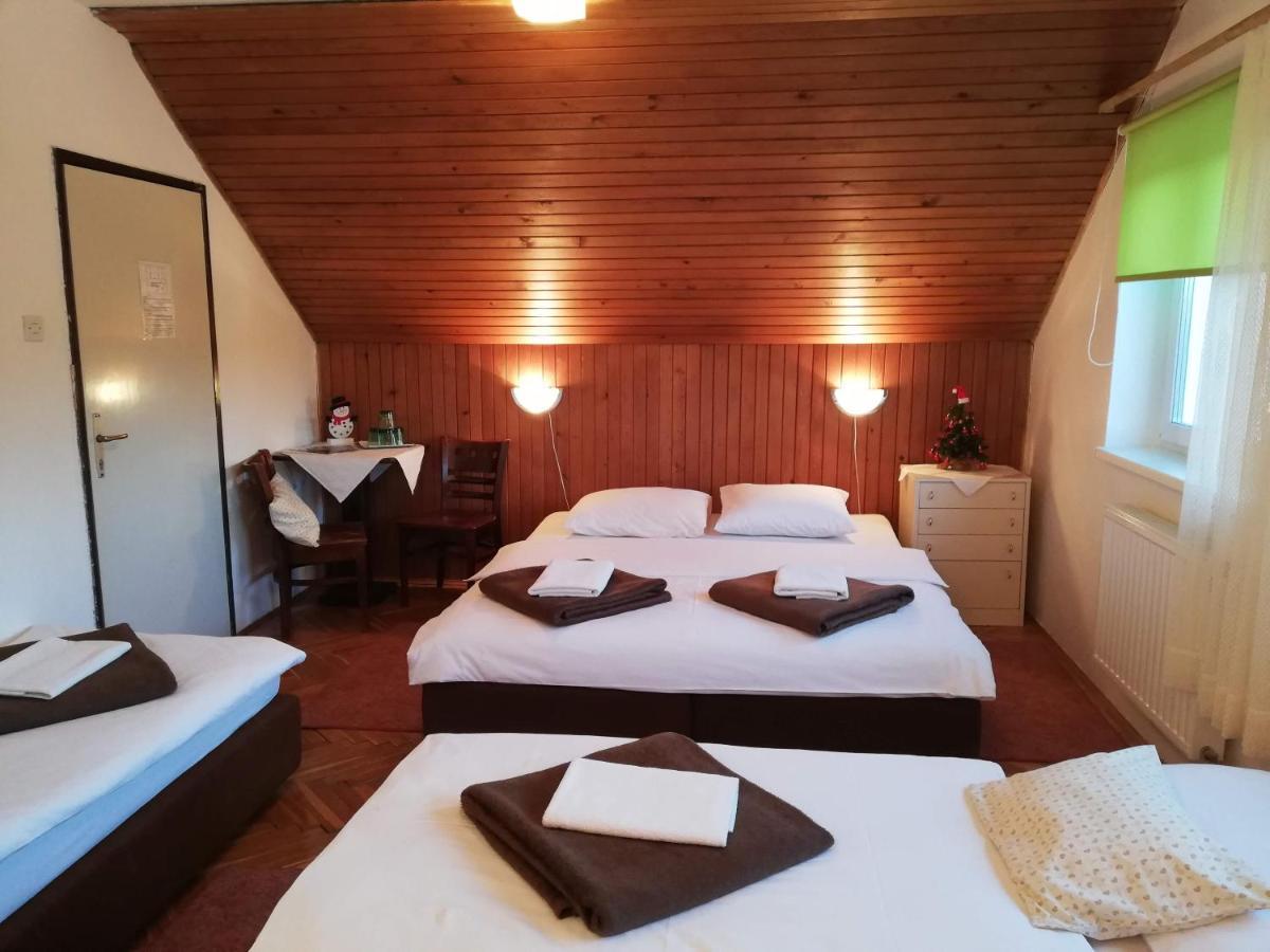 Guesthouse Arnika Fužine Esterno foto