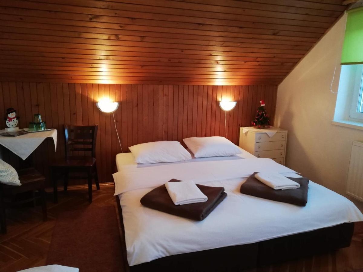 Guesthouse Arnika Fužine Esterno foto