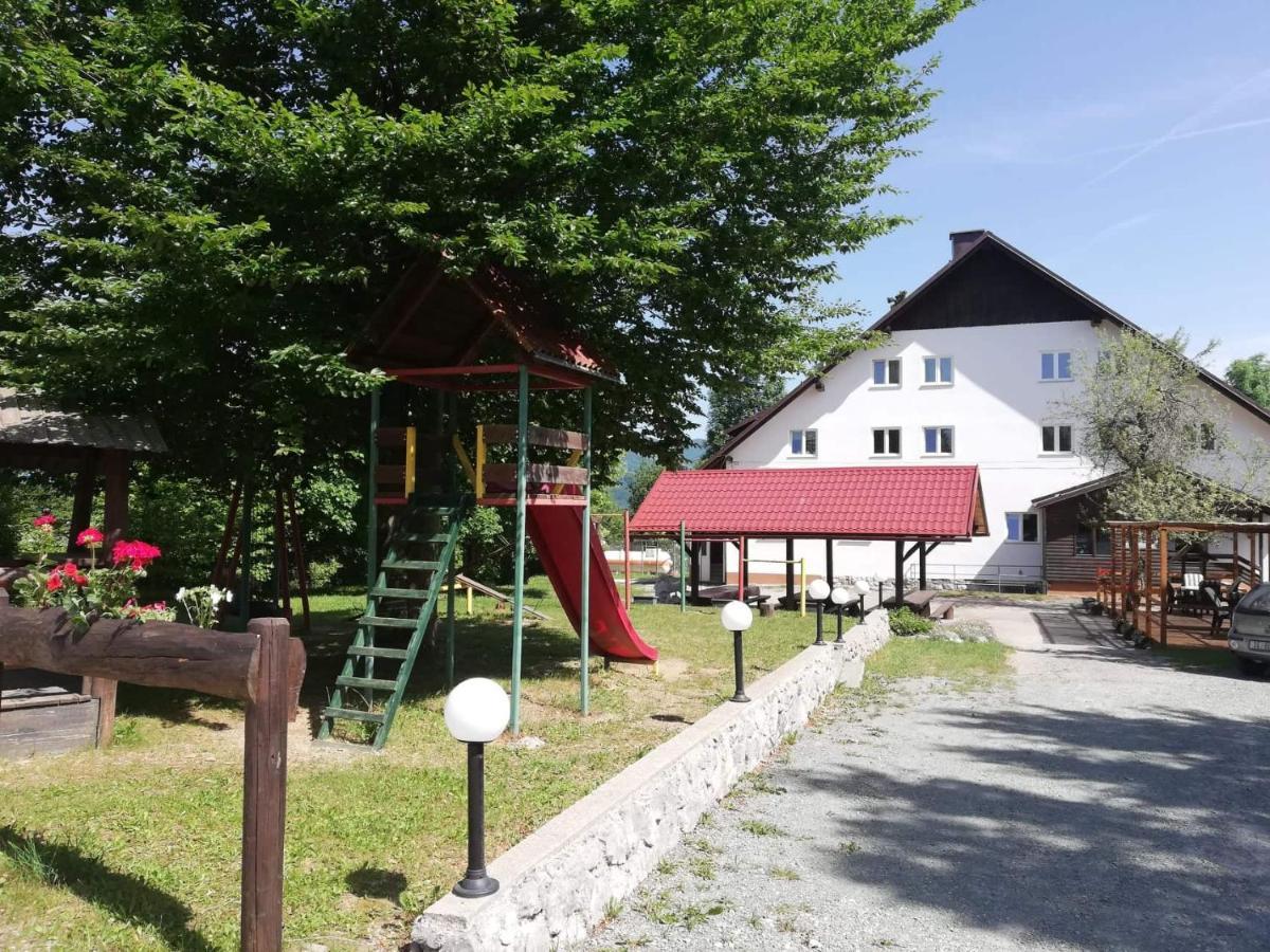 Guesthouse Arnika Fužine Esterno foto