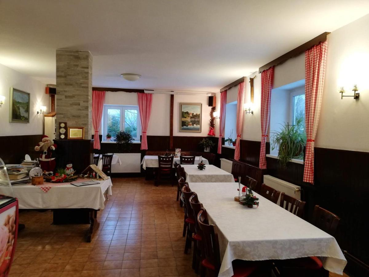 Guesthouse Arnika Fužine Esterno foto