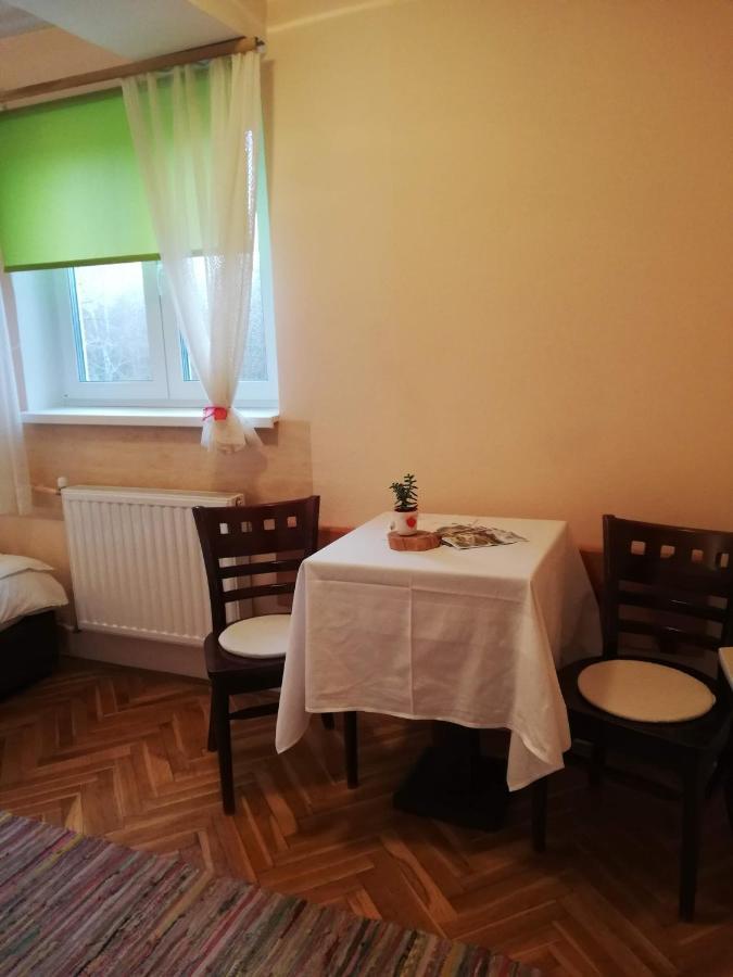 Guesthouse Arnika Fužine Esterno foto